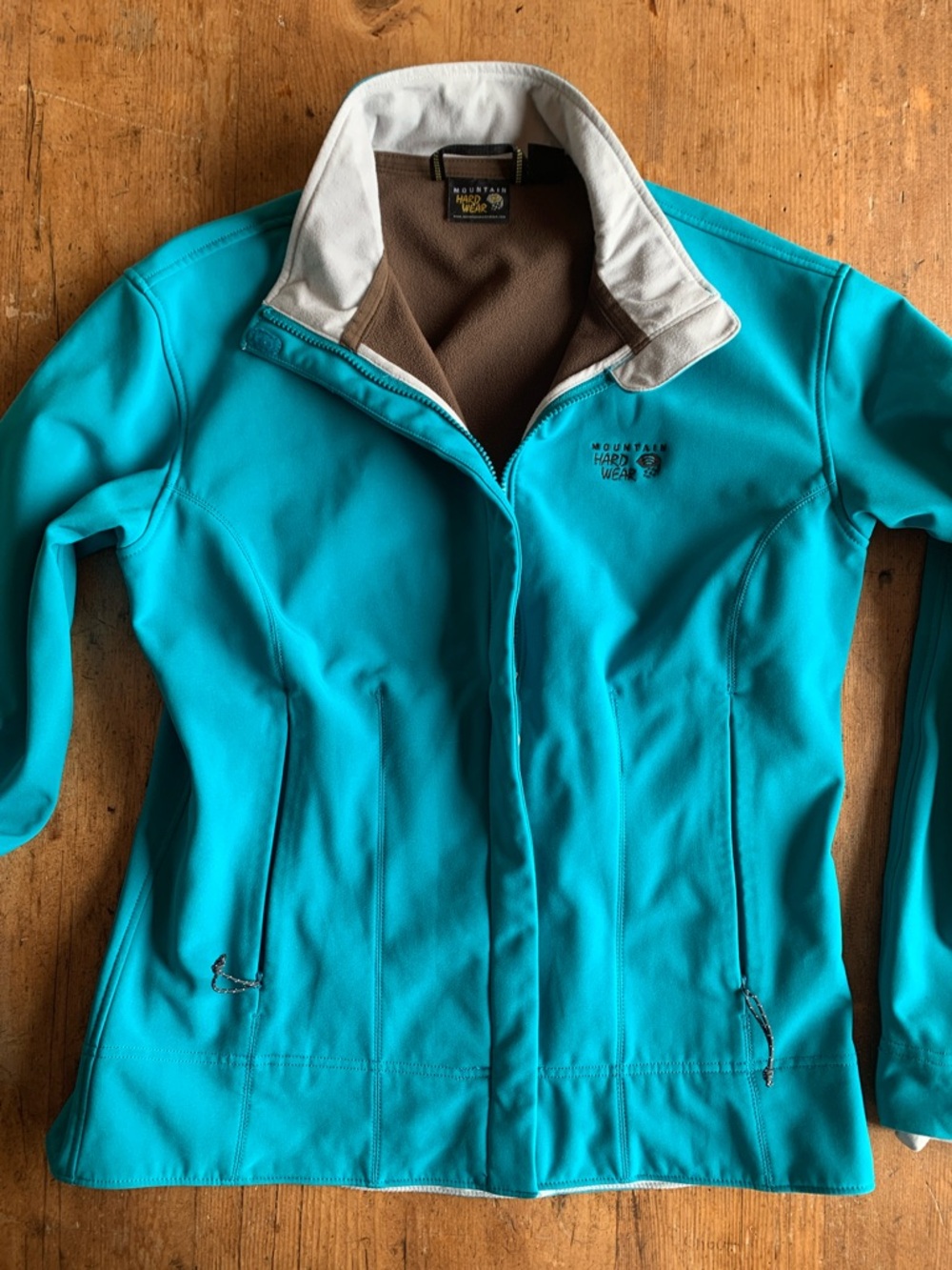 Mountain Hardwear Women's Turquoise Softshell Jacket with Light Collar